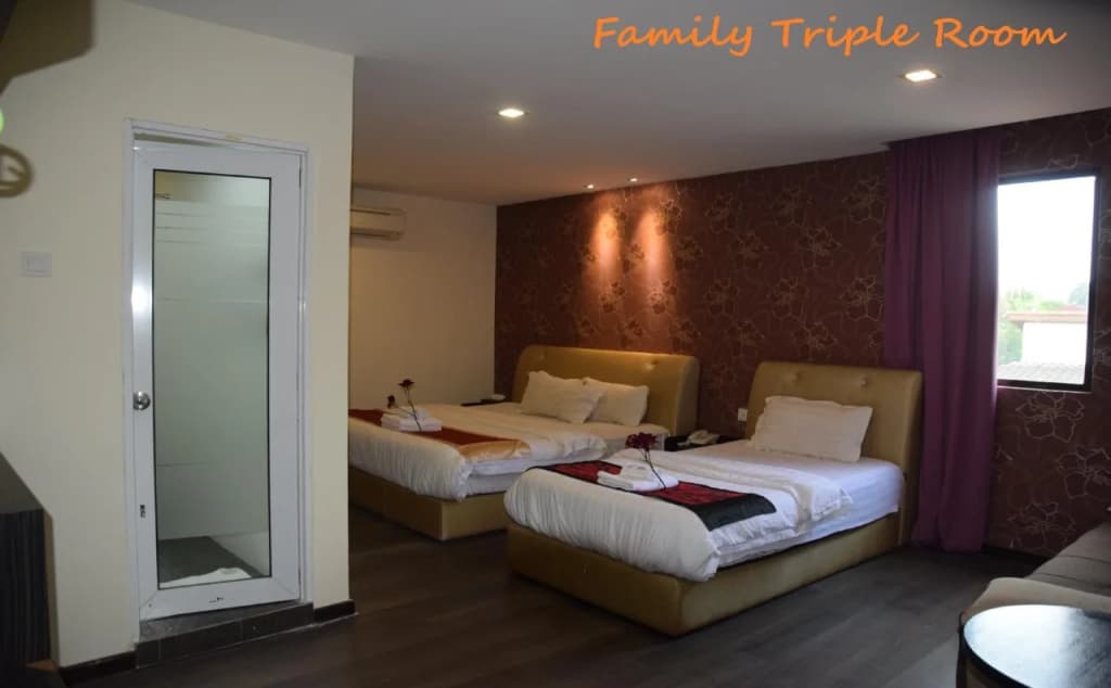 i Garden Hotel - photo 3