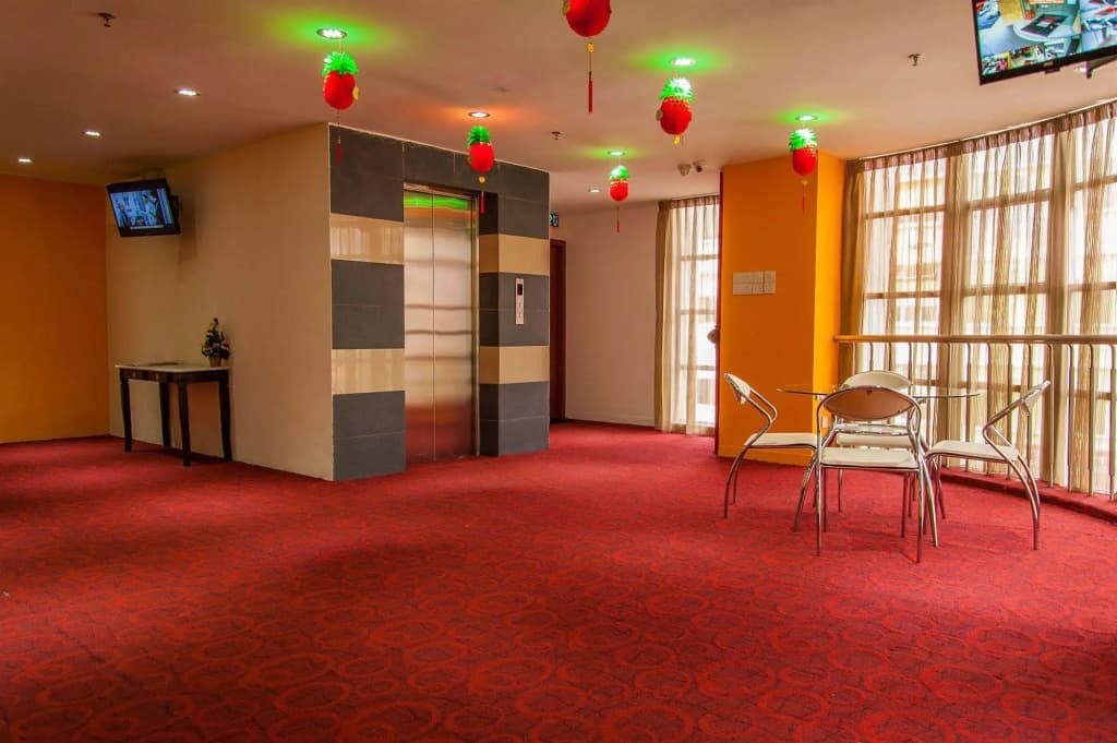 Lucky 11 Hotel - photo 14