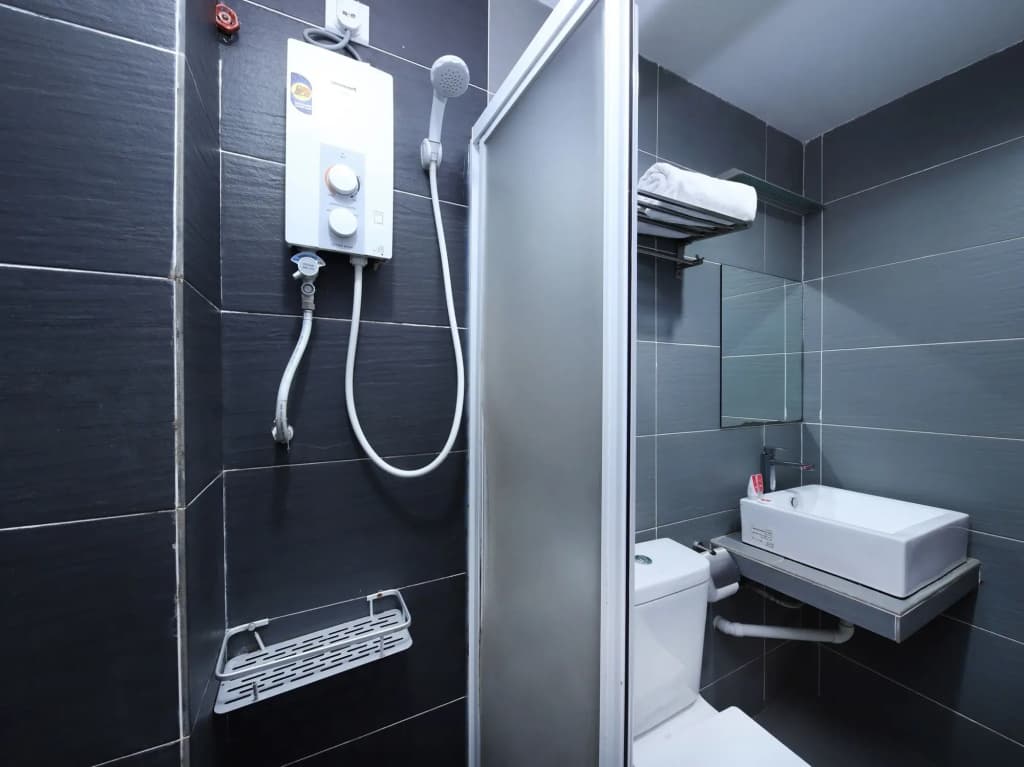 OYO 246 Link Inn (Sanitized Stay) - photo 9