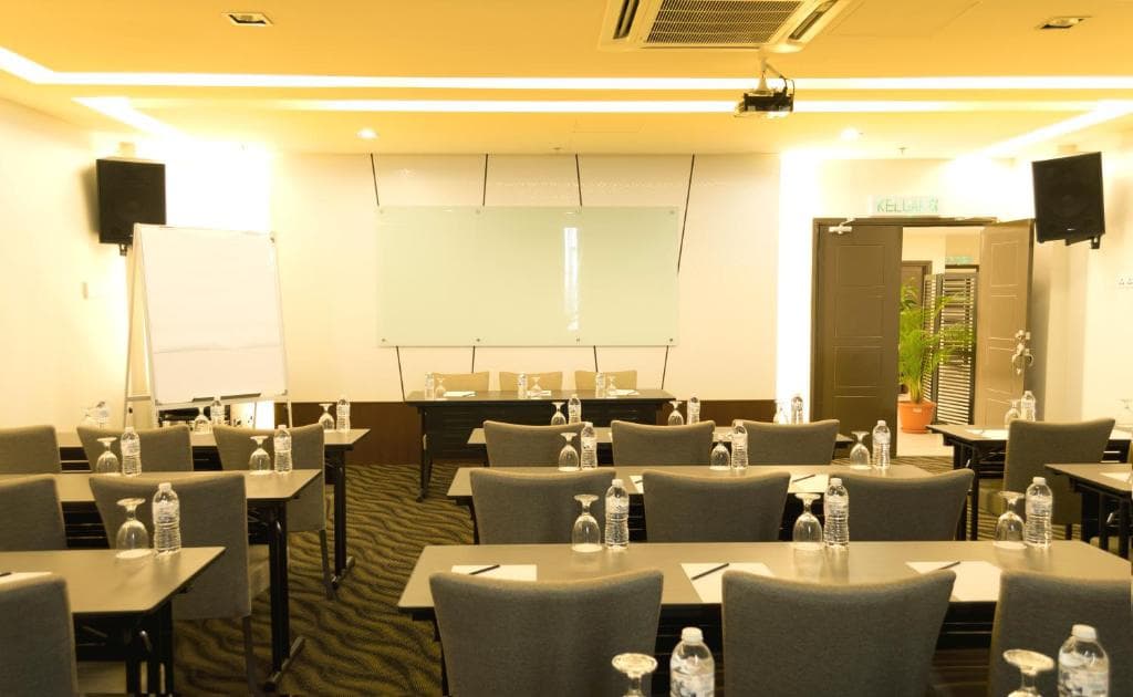 Marvelux Hotel - photo 20