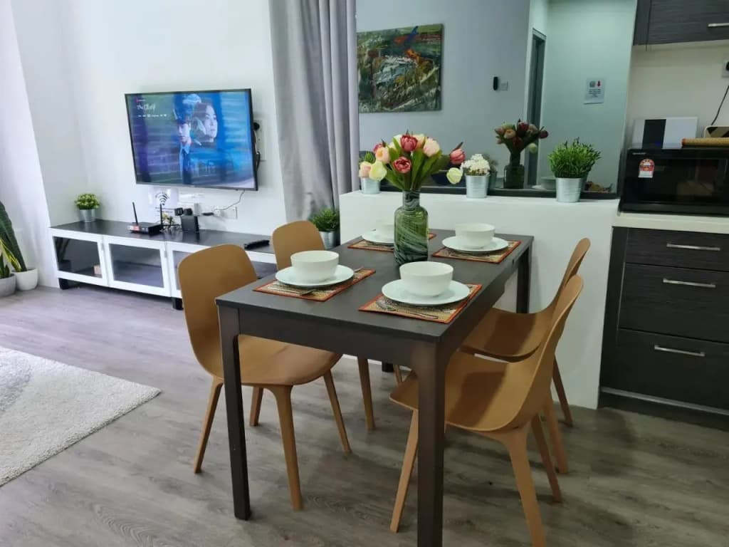 2 bedrooms surrounding natural View and pool - photo 8