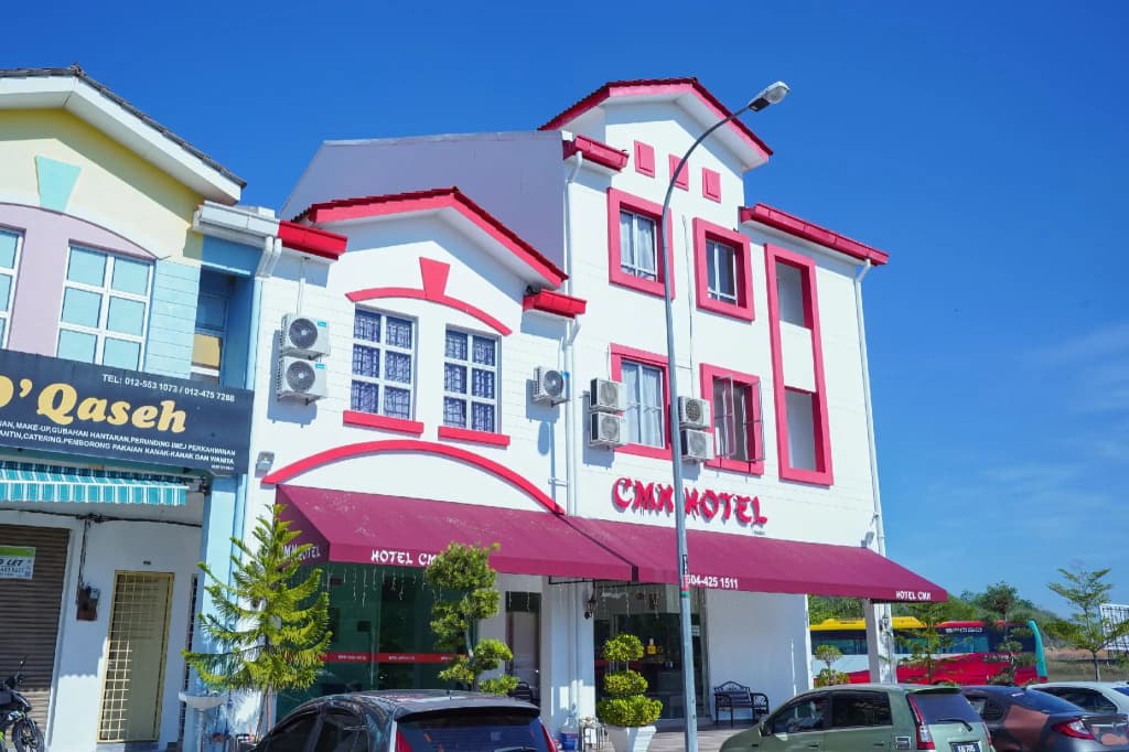CMN Hotel - photo 1
