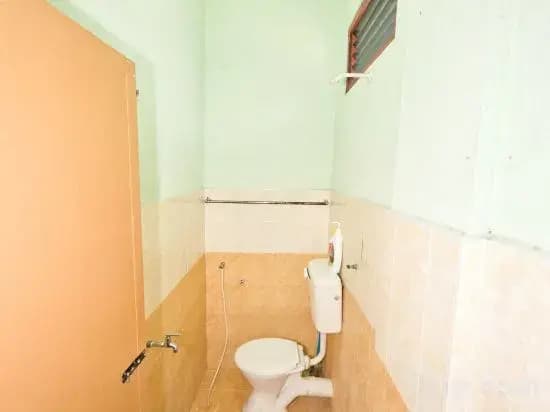 OYO 90915 Ilham Villa - photo 6