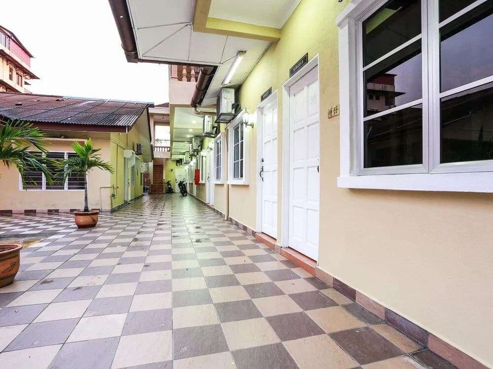 OYO 44094 Bangi Lanai Hotel - photo 14