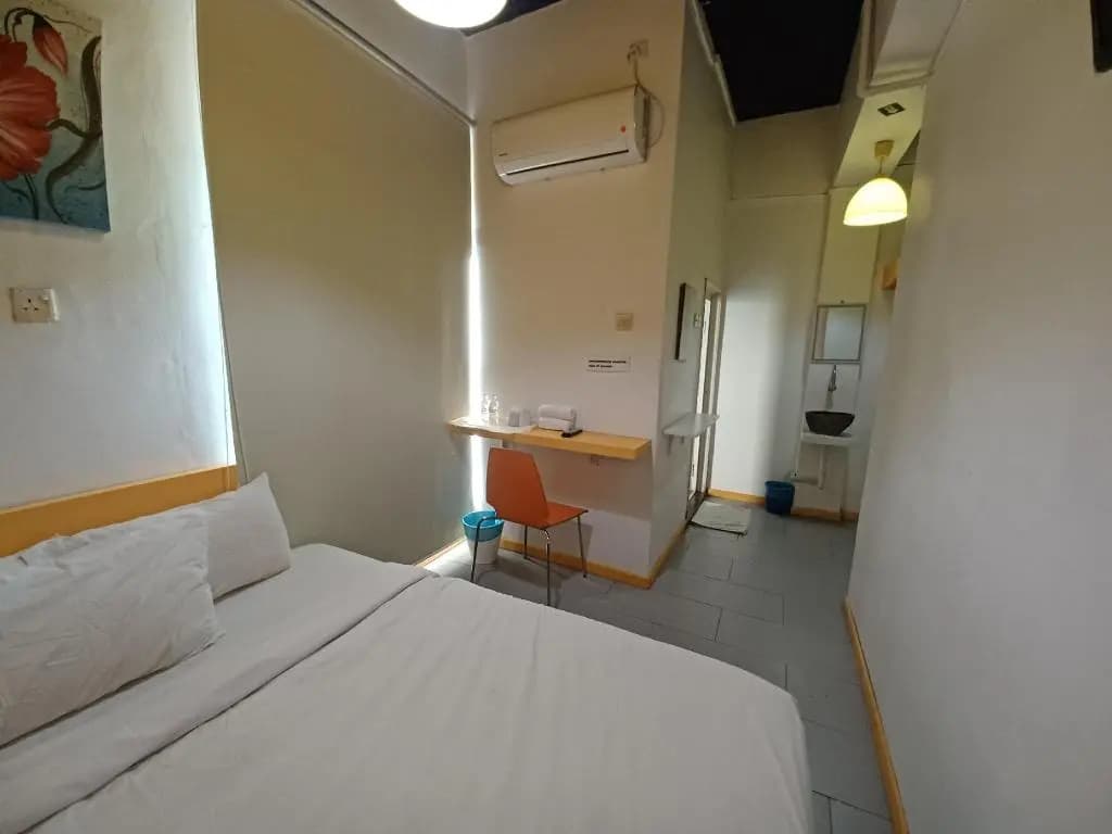 The Serai Cottage Transit Hotel - photo 5