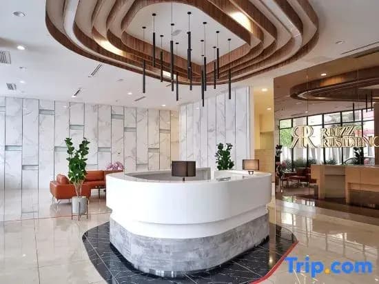 Reizz Residence 2 Bdr 2 Bath With Balcony - photo 1