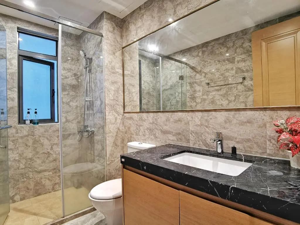 Yussy 4Bedroom Condo at R&F Princess Cove - photo 2
