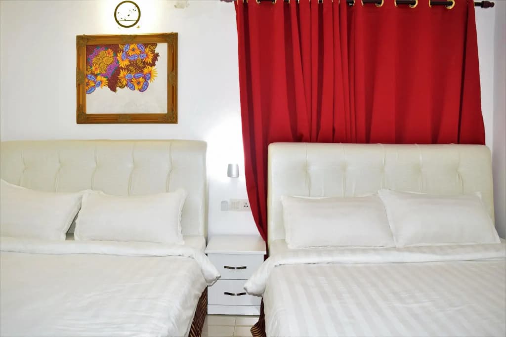 S Rose Hotel - photo 15