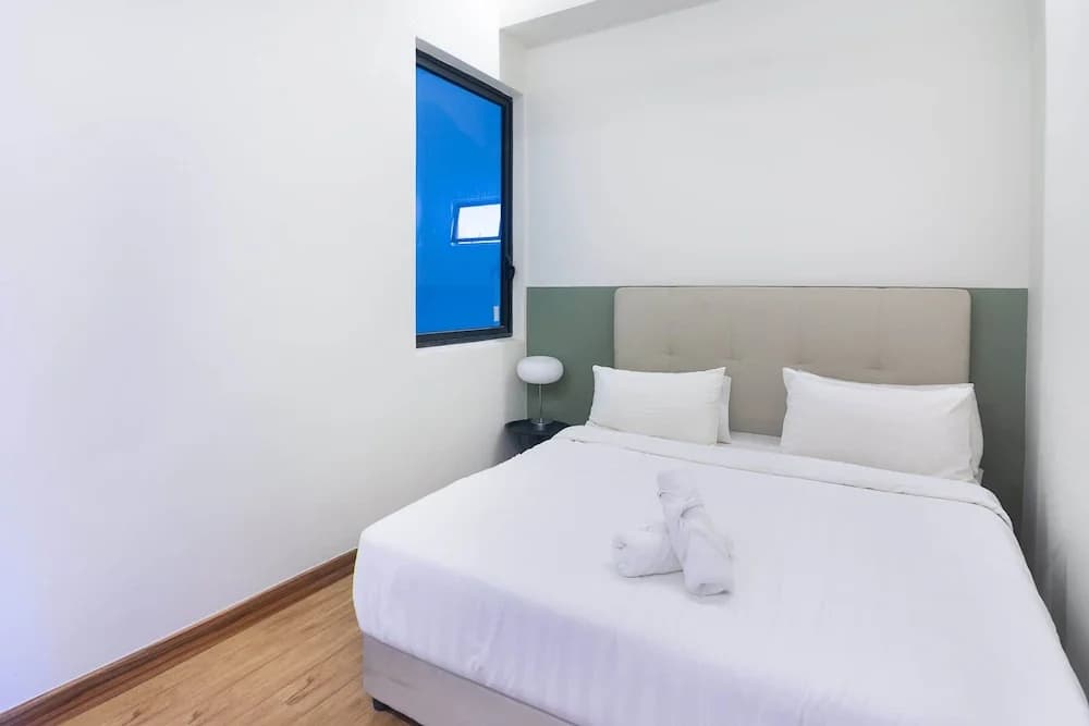 Modern 2BR Stay, Pool, Near Jonker St Melaka - photo 13