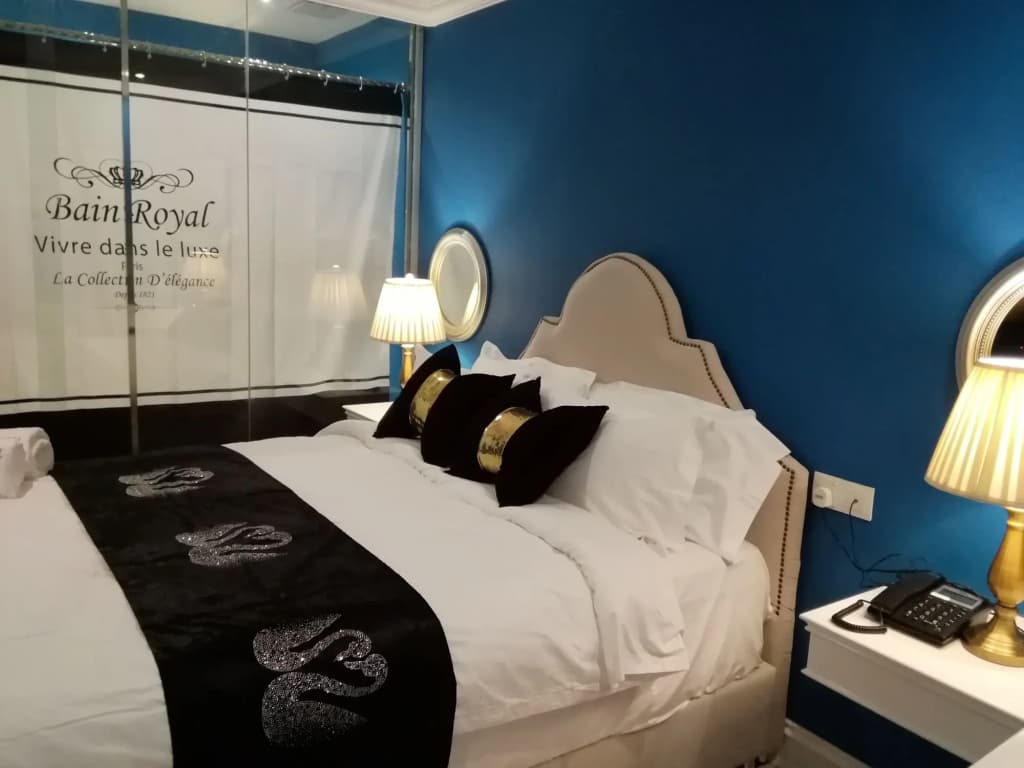 1 Day Car Hotel Station 18 - photo 1