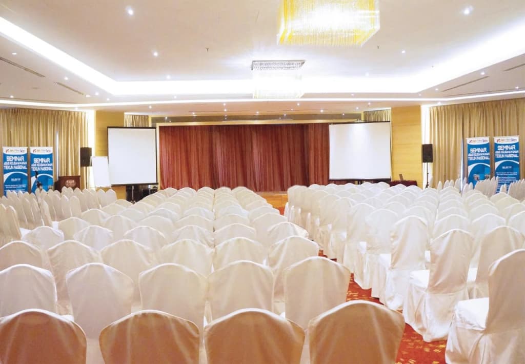 Sabah Oriental Hotel - photo 18