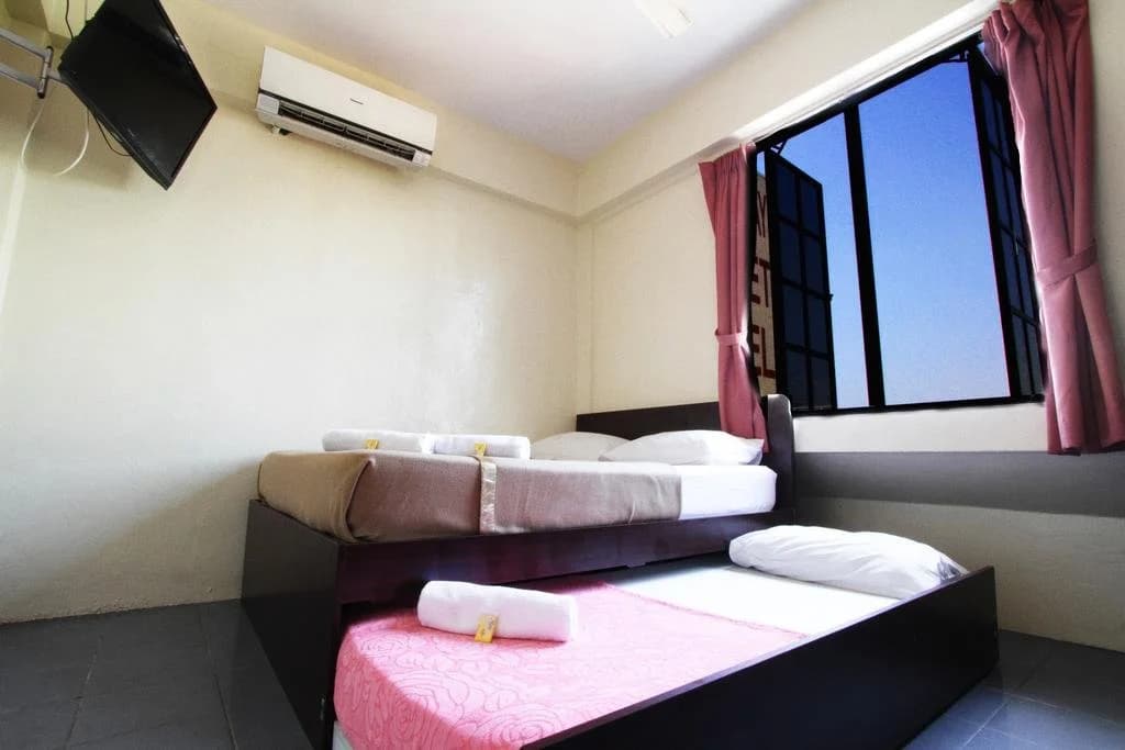 Broadway Budget Hotel - photo 2