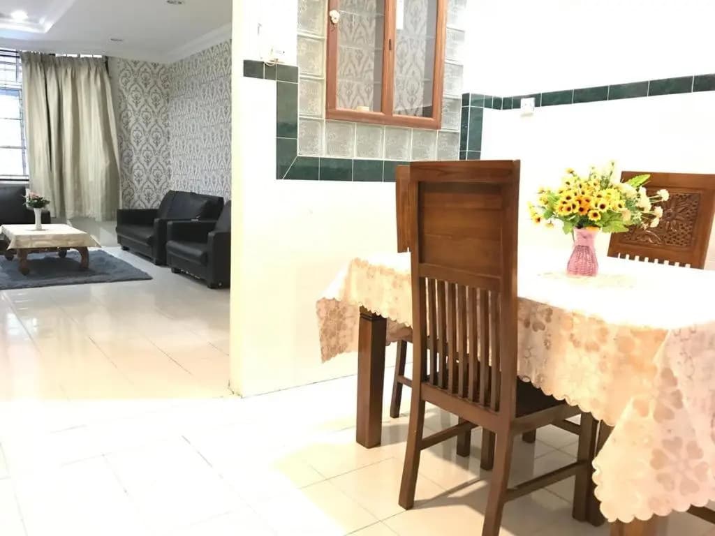 Suria Permai Homestay - photo 16