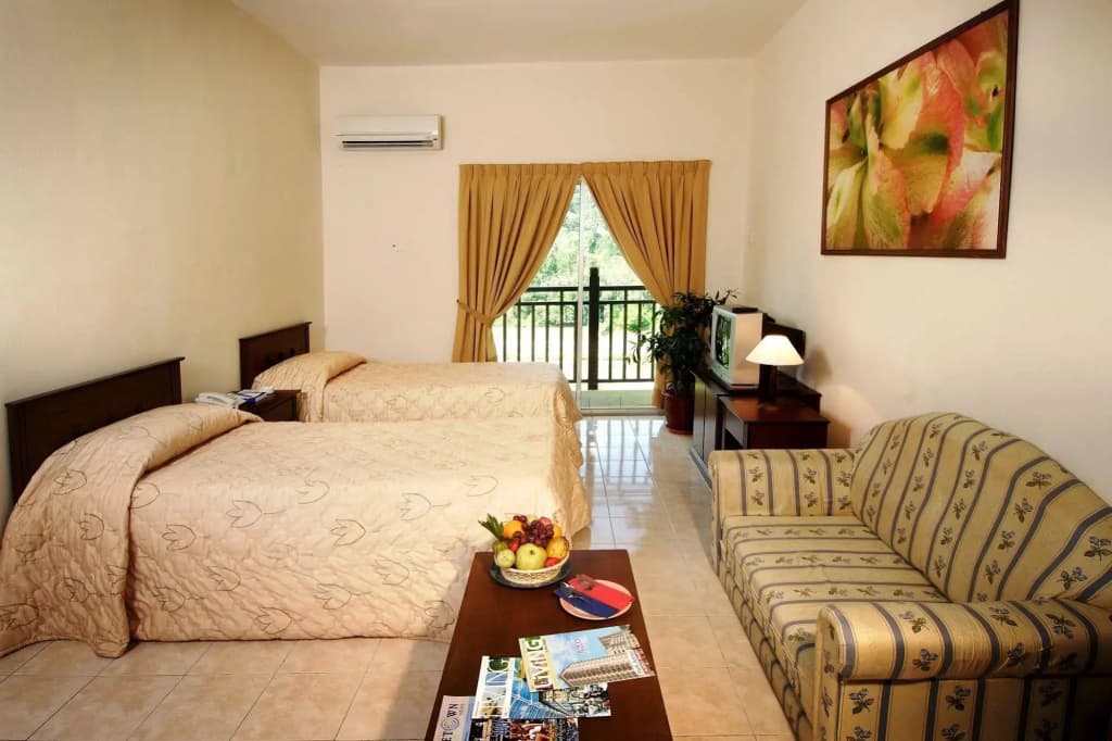 Suria Service Apartment Hotel - photo 4