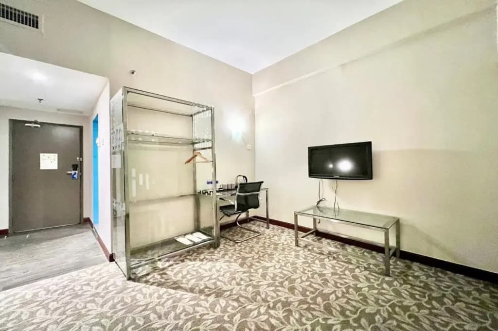 Kingston Hotel 10 at Bukit Jalil - photo 2