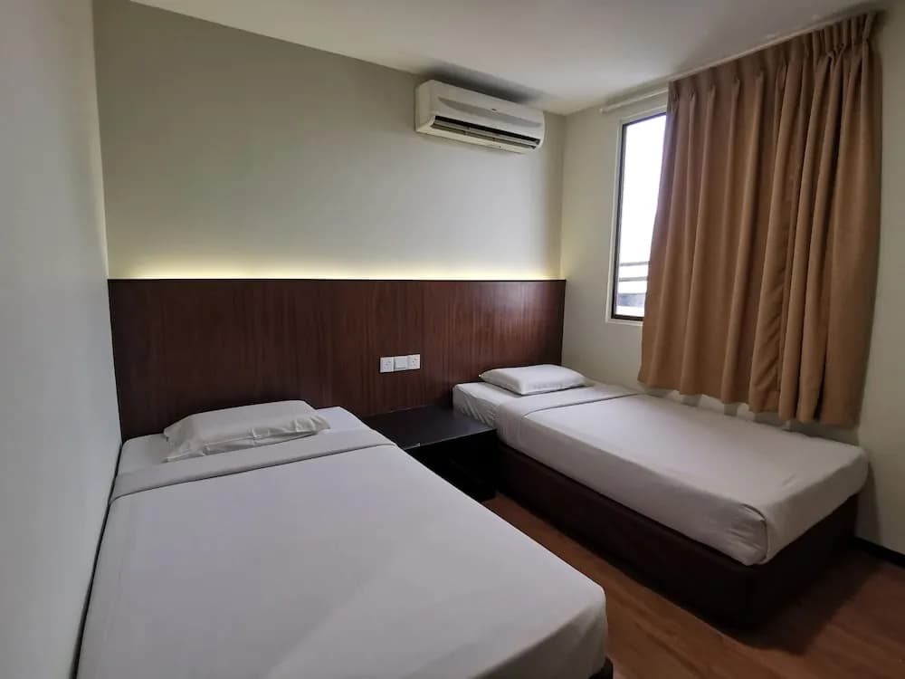 Hotel Holiday - photo 7