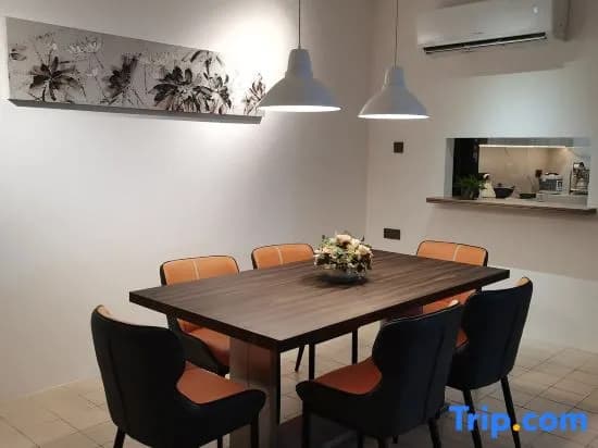 97 HomeStay Kuching 4R3B 9pax 2carpark - photo 1