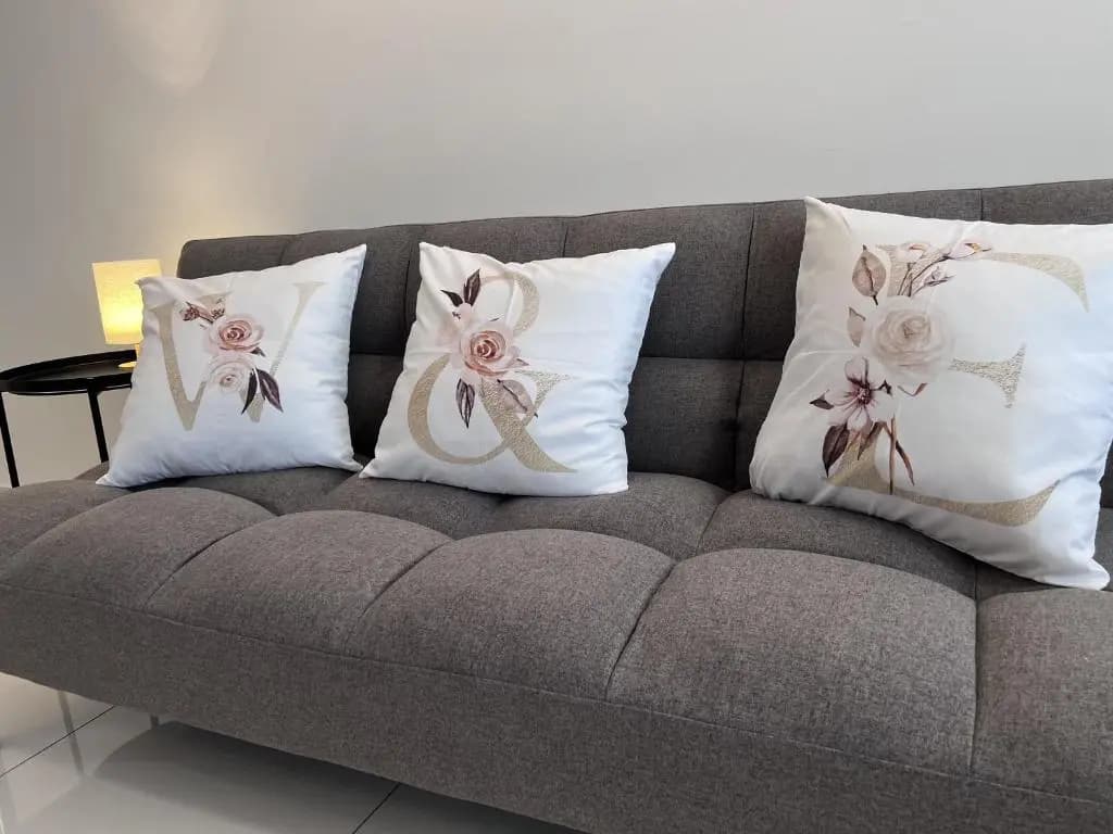 Contemporary & Stylish Suite#Georgetown#Sky Pool#2 BR, Living Room with Double Bed - photo 6