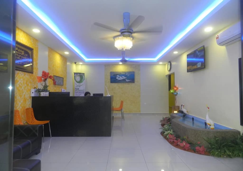 Yellow Mansion Hotel Banda Kaba - photo 2