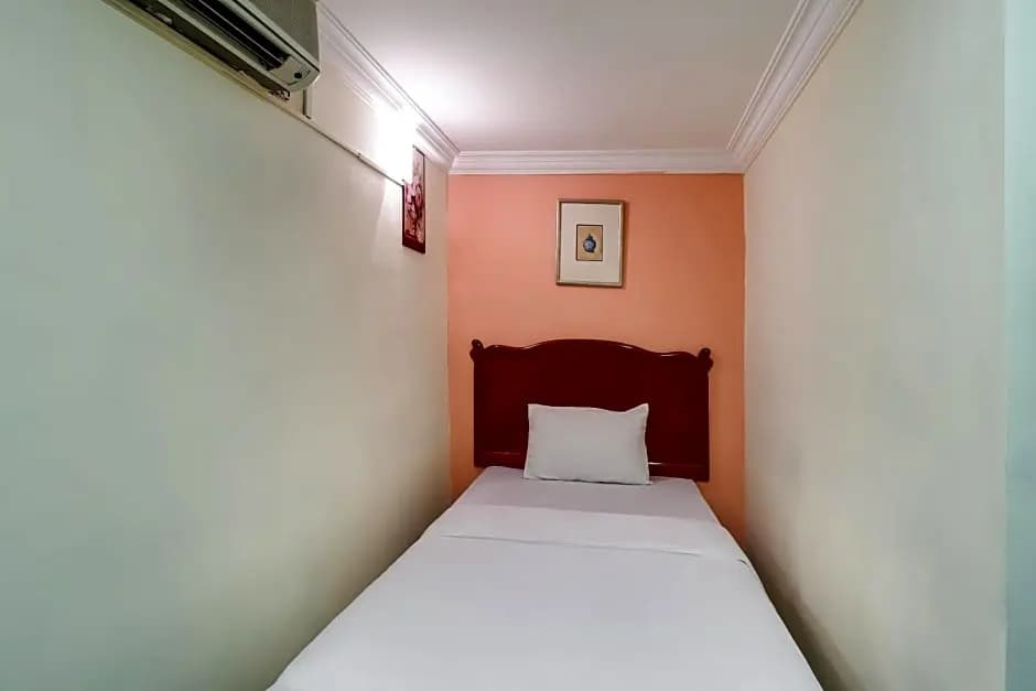 OYO 89584 Hotel Sahara Kuala Kubu Bharu - photo 3