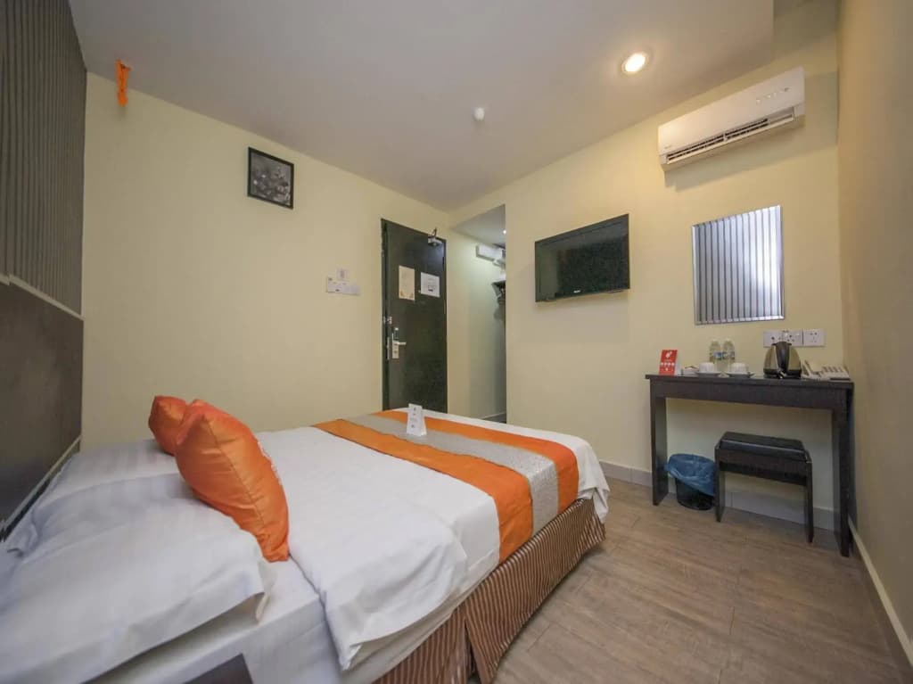 OYO Rooms Near Tanjung Aru Beach - photo 6