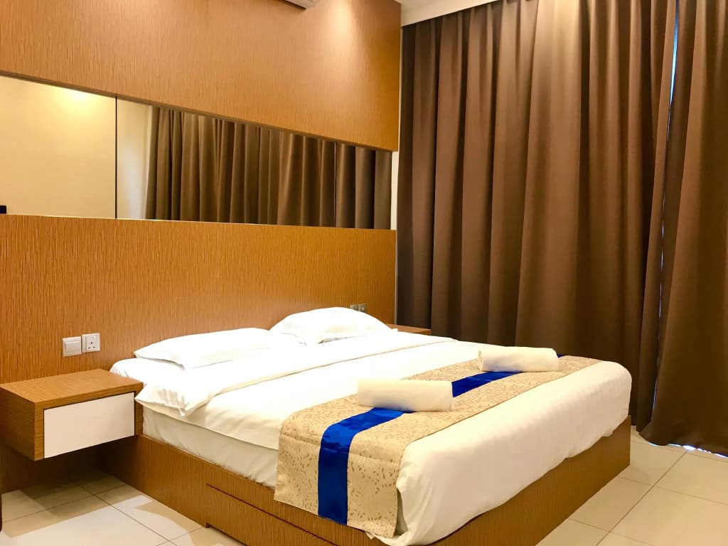 Sunset & Seaview Vacation Condo City Centre @ IMAGO Shopping Mall - photo 3