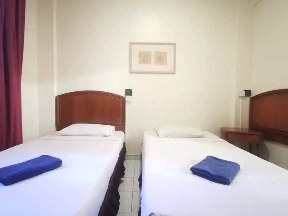 OYO 90061 Kuhara Court Apartment Suite - photo 4