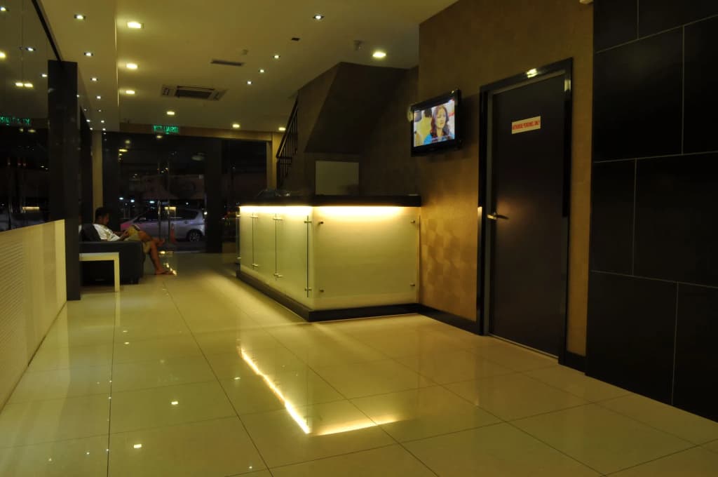 Signature Hotel - photo 12