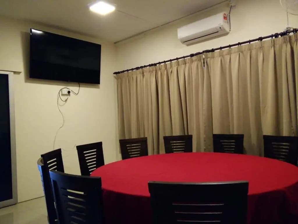 JS&K Homestay - photo 2