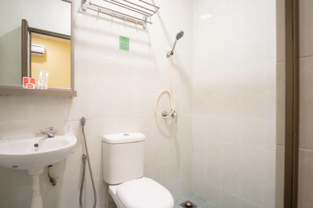 OYO 44103 8 Hotel - photo 4