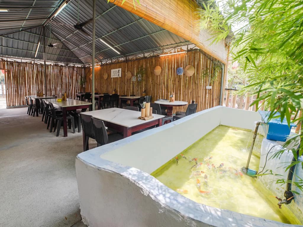 Capital O 89374 Ohana Restaurant & Homestay - photo 11