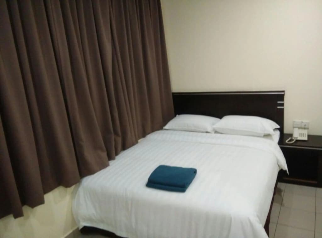 Hotel Traveller - photo 20