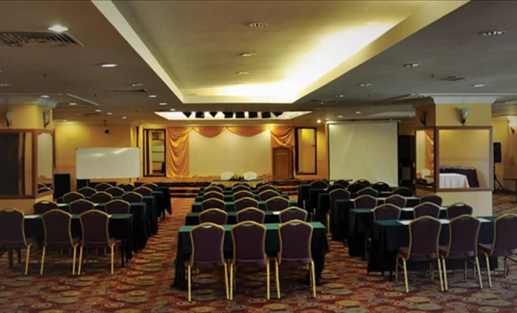 Tang Dynasty Bay Hotel Sepanggar - photo 7