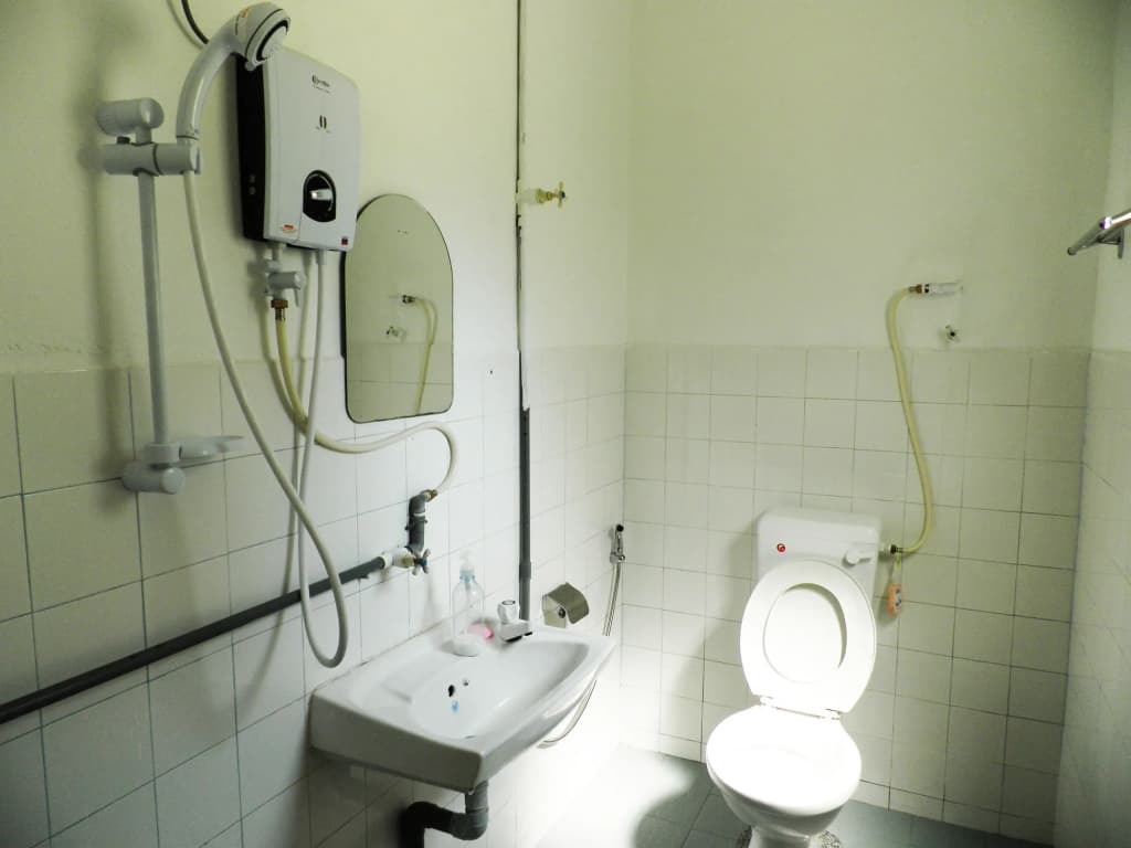 EFM Guest House - photo 6
