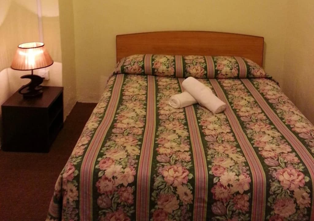 Dew Drop Inn - photo 1