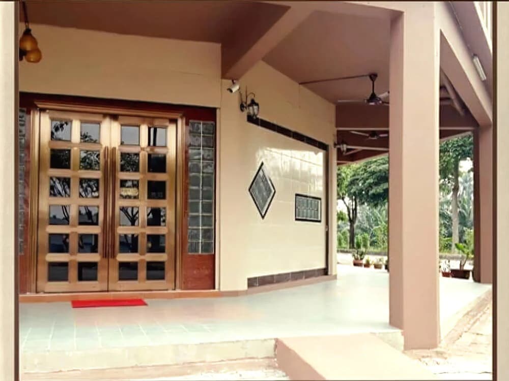 Hotel O Night Queen salak Tinggi - photo 18