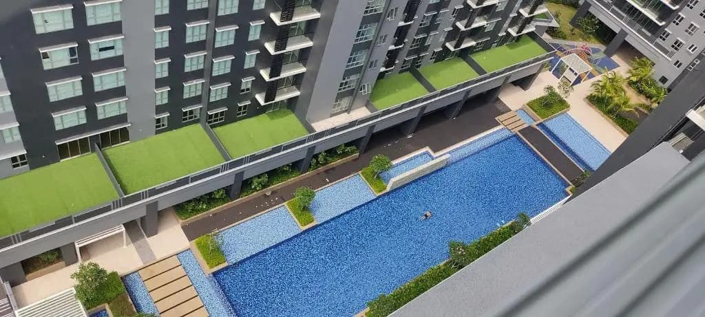 Bukit Rimau Instagrammable 2 Bedroom Apartment With Pool View up to 5 PAX - photo 14