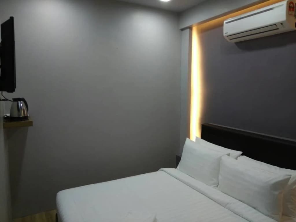 Sunset Villa Inn - photo 3