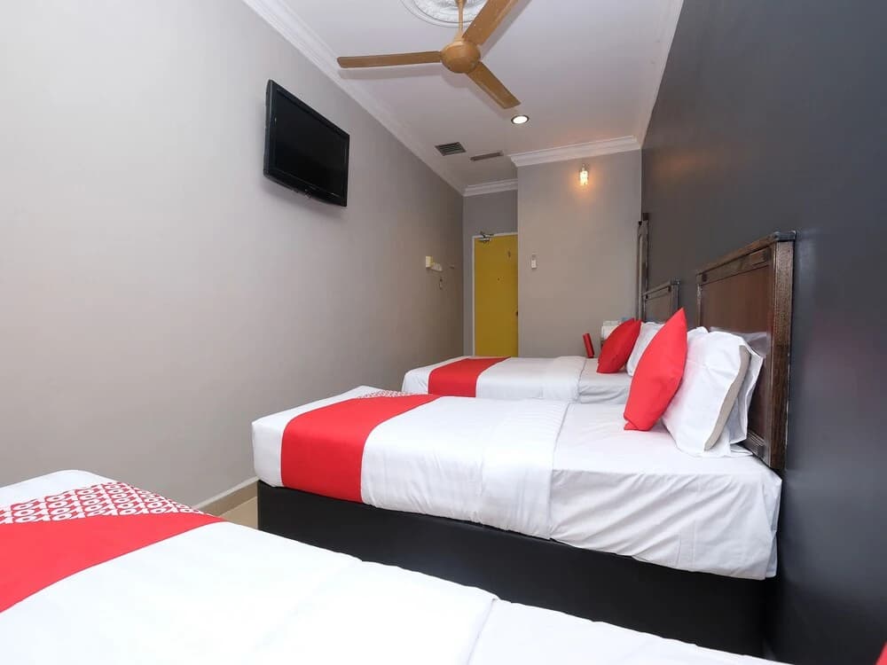 Nice Stay Hotel by OYO Rooms - photo 4