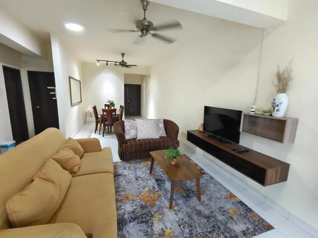 Adra Homestay, Danga Bay Apartment , JB town 3 rooms - photo 5