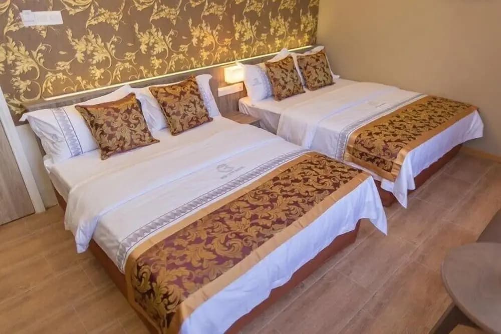 Red City Hotel - photo 6