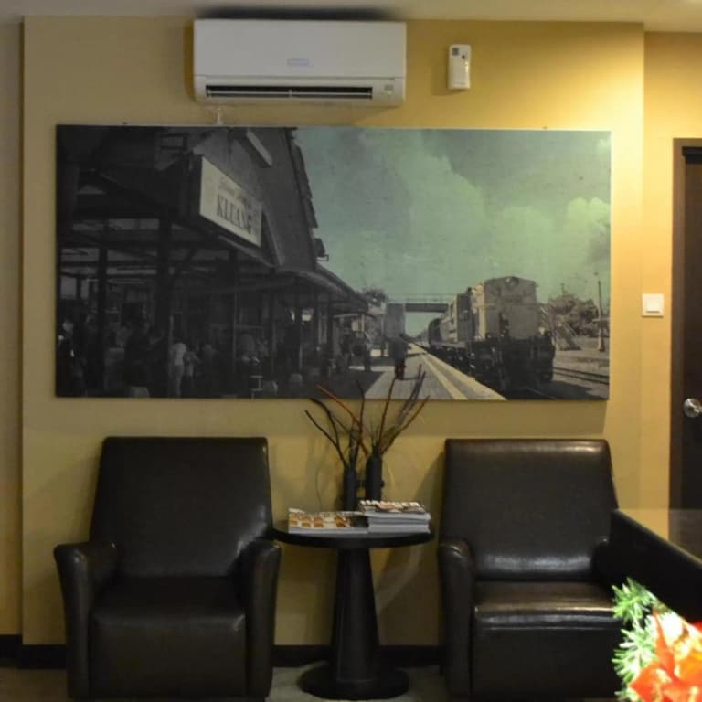 Capital O Rail Hotel - photo 10