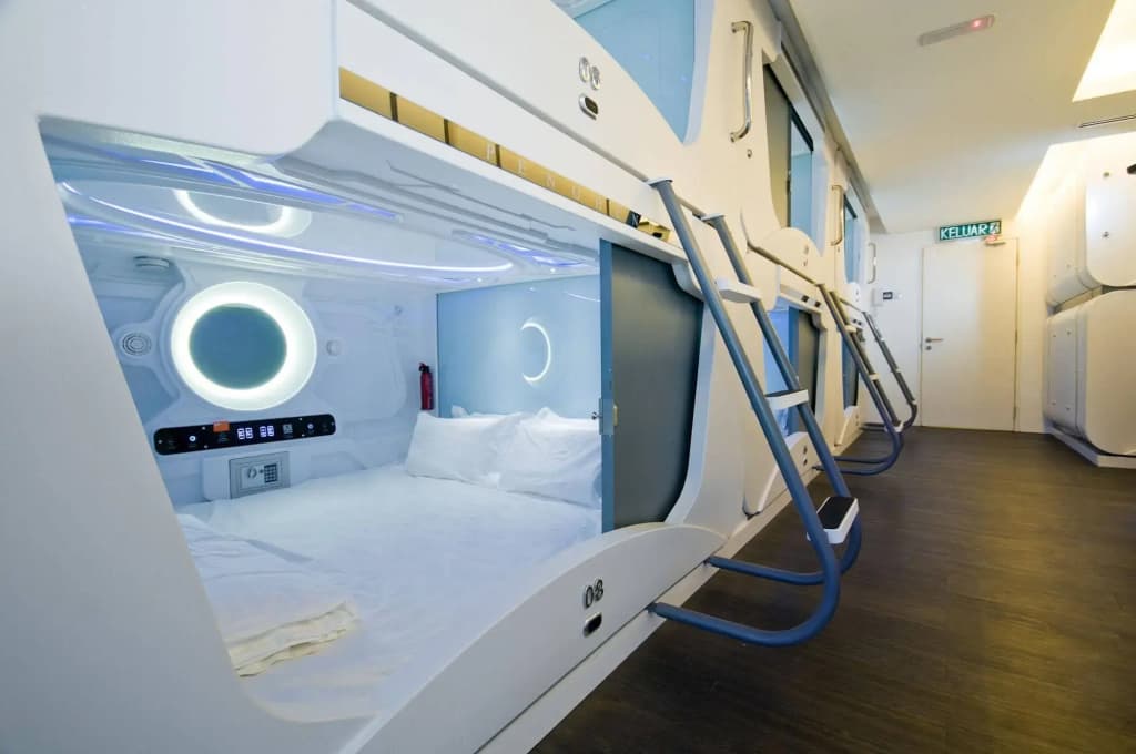 M Qube Hotel - photo 6