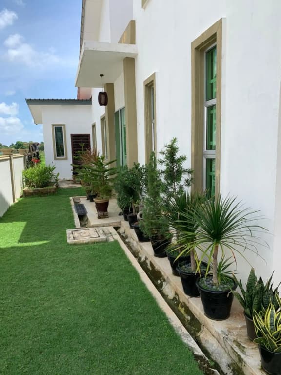 Vistana Indah Homestay - photo 12