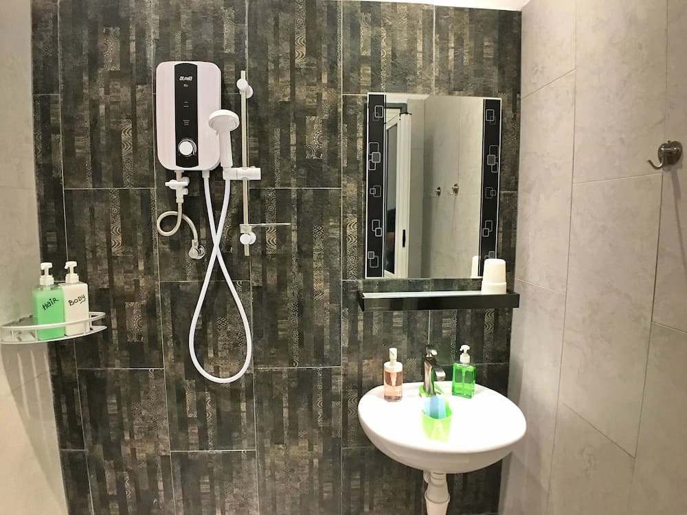 iBook4 Deluxe 2 Bedroom Gurney Suite by iBook Homestay - photo 7