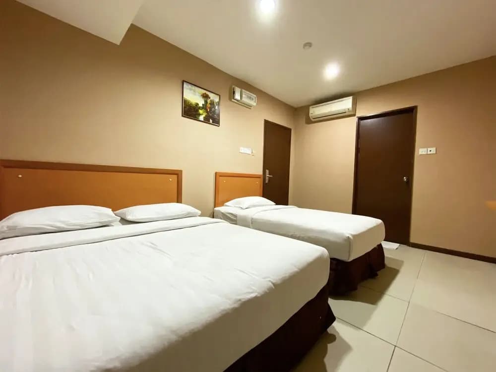 OYO 90108 Hotel Kaya - photo 5