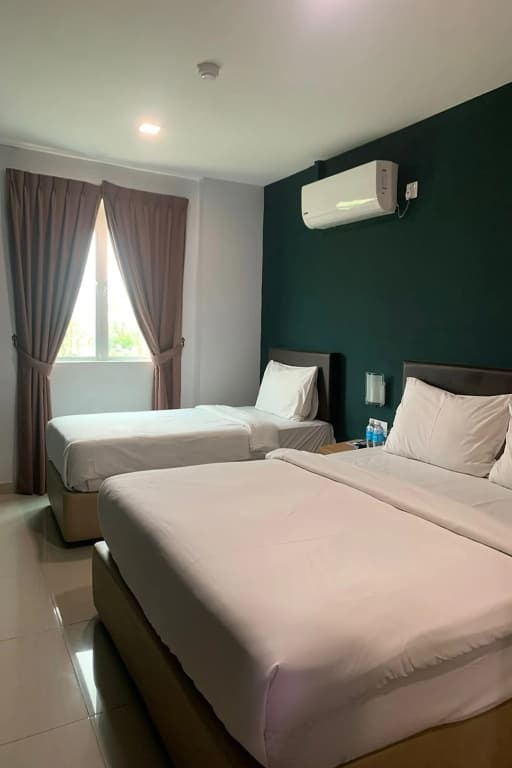 Room V Jalan Megat by Secom - photo 19