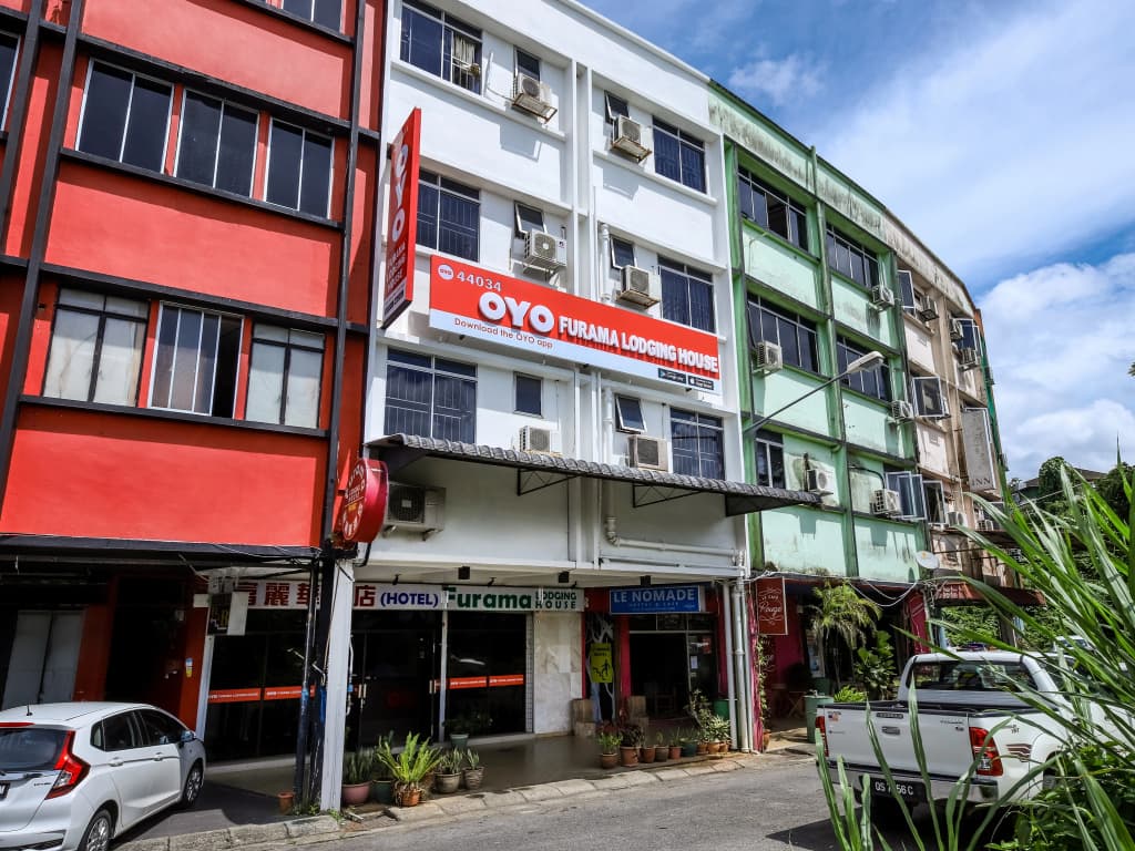 OYO 44034 Furama Lodging House - main photo