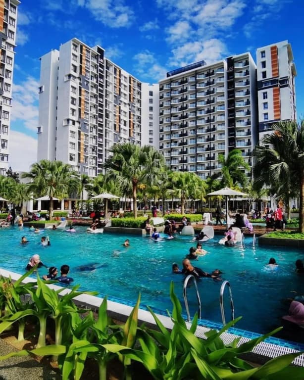 Timurbay Seafront Seaview & Poolview Suite with Wi-Fi - photo 10