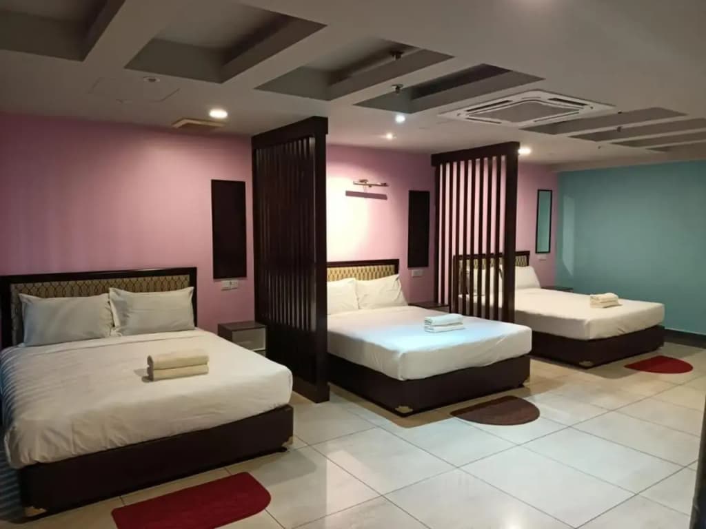 Hotel Sri Sutra - PJ Jalan 227 - photo 23